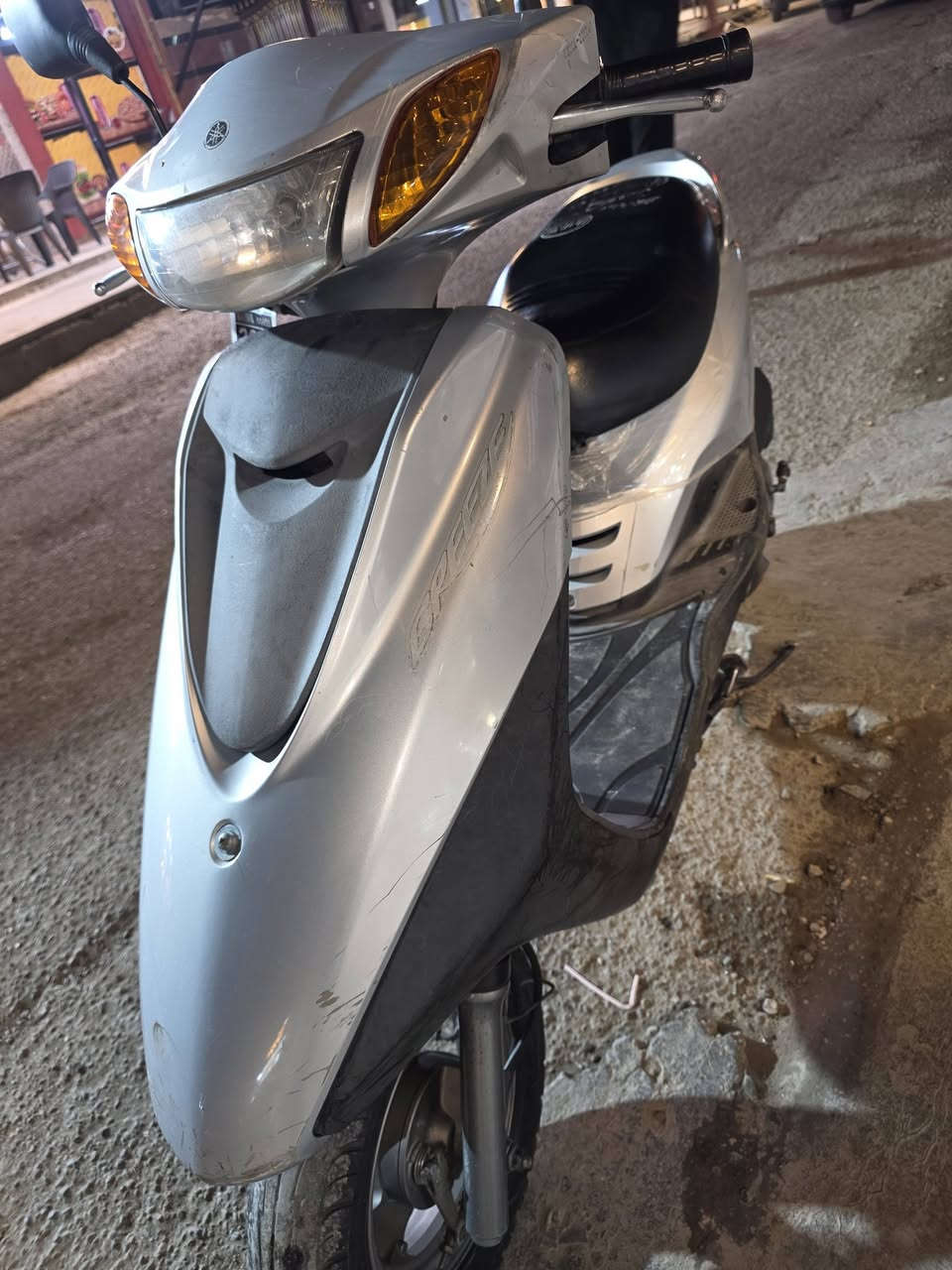 دراجه بريز كفاله عامه بعدها رمبا  قبل 4 ايام مشتريها سبب البيع عندي جهال وخاف يصير بيهم شي من وراهم .مديل 2008  لون رصاصي مستعجل على بيعتها للتواصل ../ ***********
