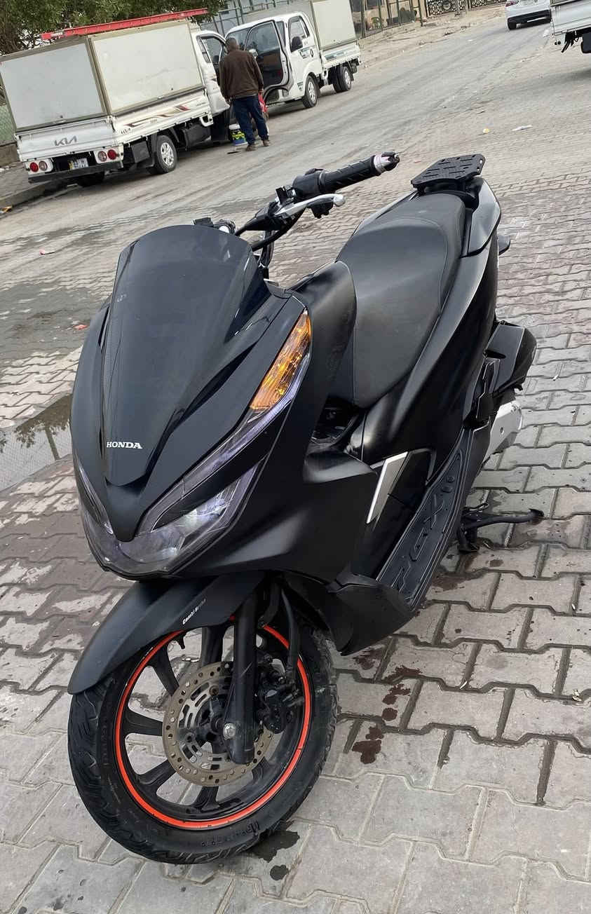 للبيع pcx جيل ثالث
وارد كوري نظيفه و مكفوله
شرط تاخذها من باب البيت
ماشيه 32 ألف السعر 12$
المكان بغداد مدينه الصدر 
***********
