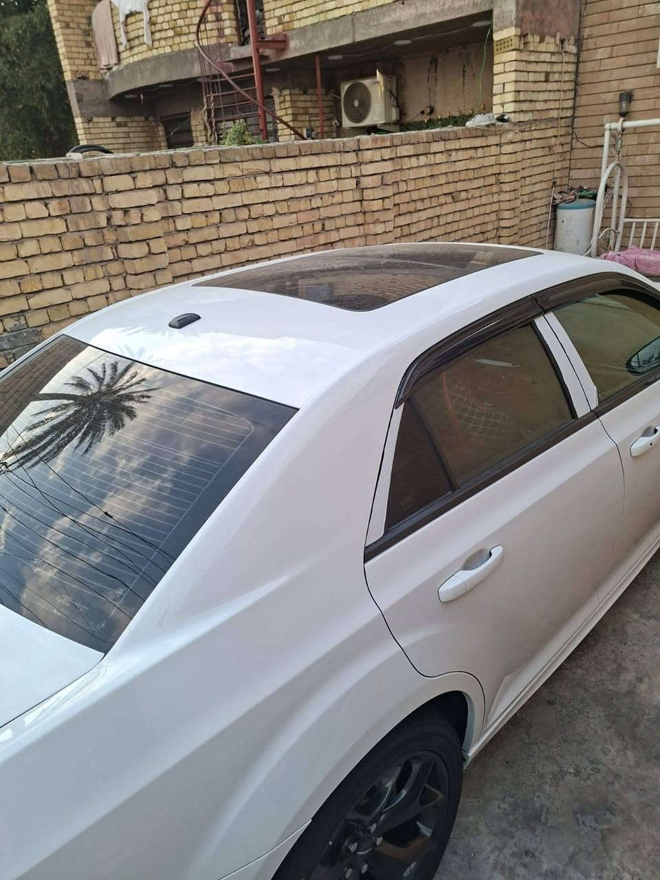 السلام عليكم للبيع أوباما خليجي وكالة هارلم موديل ٢٠٢٣ مكفوله كفاله عامه بس الدعاميه الماميه مصبوغه اثر شخوط فول مواصفات ماشيه ١٤ الف  *********** السعر ٣٥٠ وبيه مجال قليل
