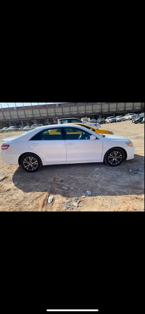 كامري ٢٠١٠ وارد امريكي بيه ربع جاملغ خلفي صبغ و الصندوك مبدل بلادي رقم و سنويه و هزه جديد باسمي و بيه كوبون بنزين صدر جديد تايرات جديد 
السعر 115 و بيه مجال  قليل 
العنوان كركوك للاستفسار ***********
