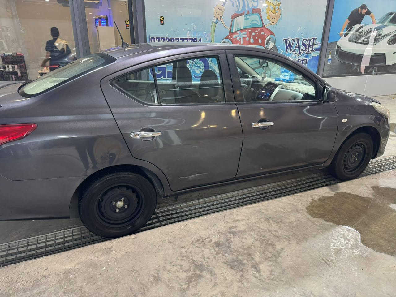 نيسان صني موديل ٢٠٢٠ سياره نضيفه ماشيه ٦٦ الف حقيقي بيهه طخه جاملغ امامي بسيطه ما معدله سياره مسويلهه ادامه كامله جاهزه للبيع مكاني الكراده داخل  ***********
