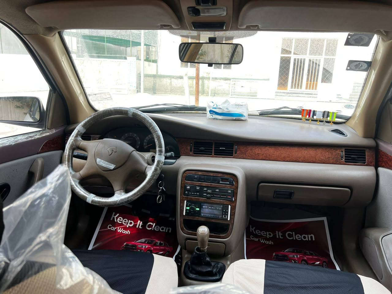 السلام عليكم سمند موديل 2011 كير ومحرك وصدر امامي وخلفي كله جديد تبريد ثلج كهربائيات كلهه شغاله دواخلهه نضيفه تخم تاير جديد باسمي هزه وارقام جدد سنويه جديده السياره جاهزه ومابيه اي نقص السعر 46 وبيه مجال بسيط العنوان بغداد ***********الشراي يتصل ويدلل
