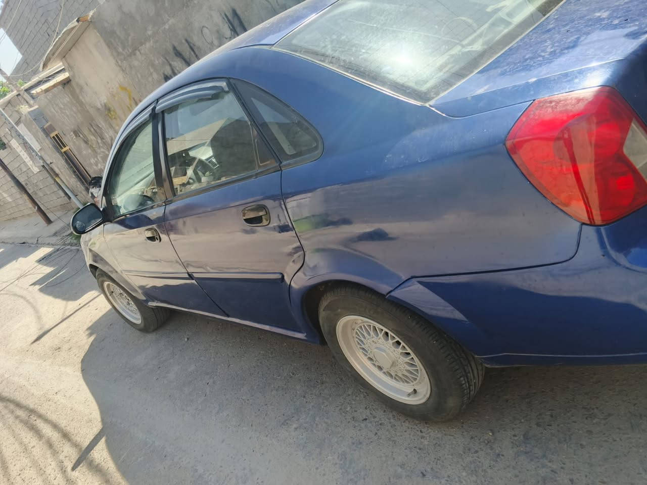 اوبترا موديل 2004 رقم الجديد گير عادي محرك وكير بحالة جيدة حدادية تمام تبريد شغال السياره جاهزة بدون حادث فقط جارده ومرشوشه كلير السعر 55 رقم الهاتف *********** العنوان بغداد حي النصر
