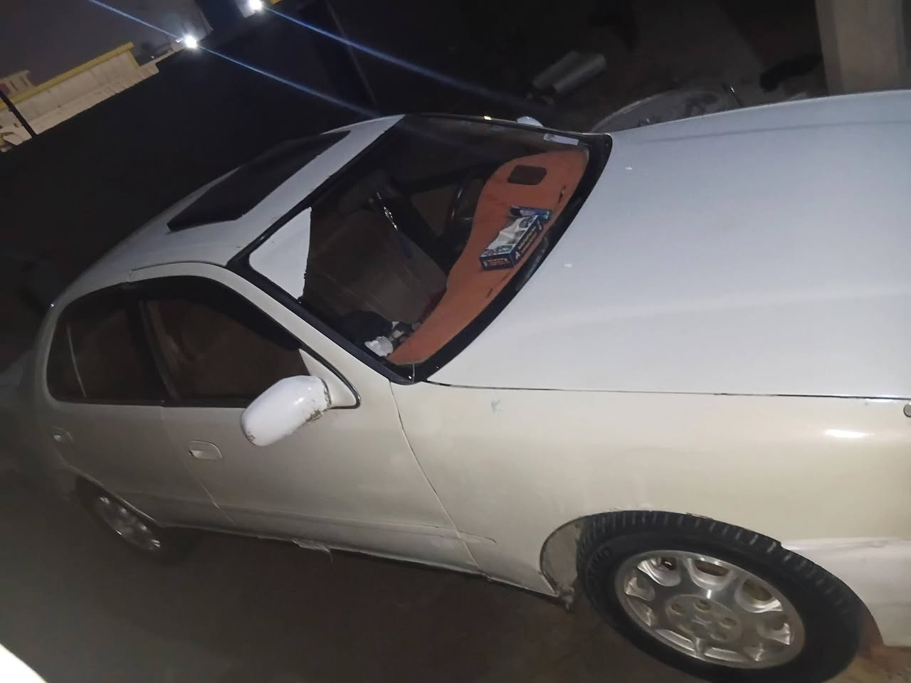 كرسته ابيض لؤلؤي صدفي مكفوله من  الكص والنقل شرط محرك وكير خير من الله تبريد شرط بس غاز تخم تاير حدادة دواخل اربع بطاين جدد بسم جيراني  كلش سنويتها ال ٢٦ رقم *********** السعر ٤٧ وبيها مجال
