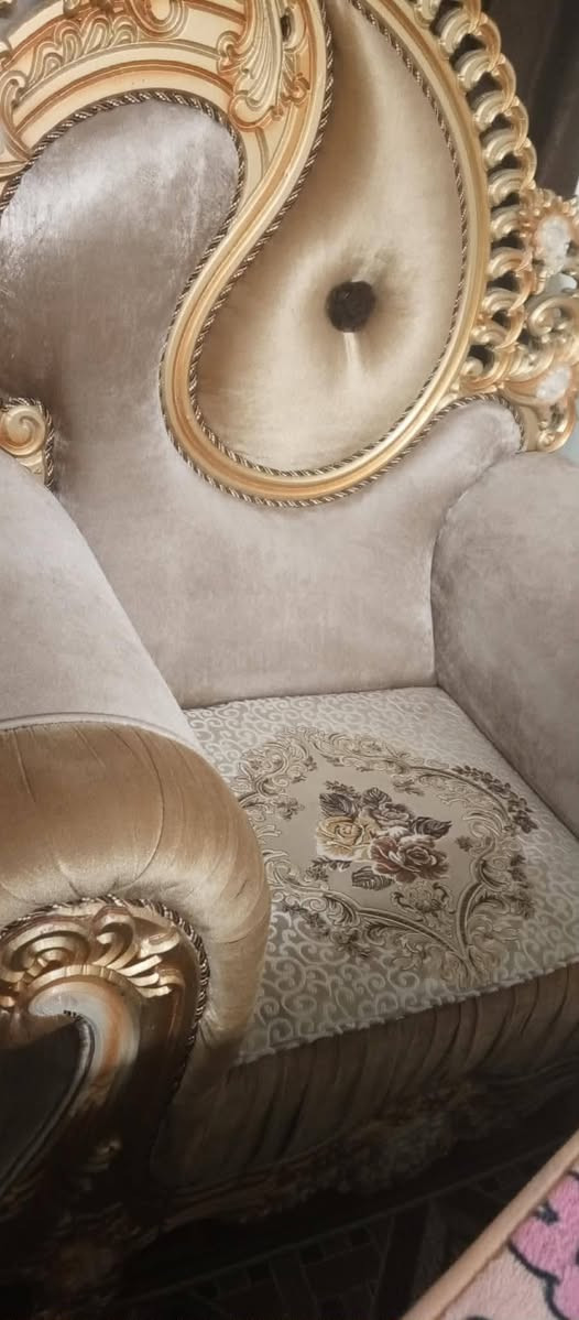 تخم للبيع ملكي 10 مقاعد بعده جديده ✨✨

عنوان مجمع بسمايه السكني 🌹♥

شنو عدكم اثاث للبيع راسلوني خاص 📲 بخدمتكم 🌹
واتساب 📞 ***********
