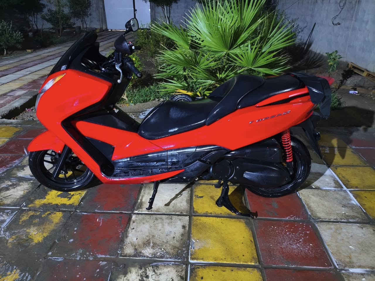 فورزا 012 ماشيه 56 الف. بدون ورقة منفيس فقط ورقة مال المعرض دراجه نظيفه بالباكيت وناعمه ومعدل 140 سعرهه 3 ملايين مكاني الناصريه مركز  ***********
