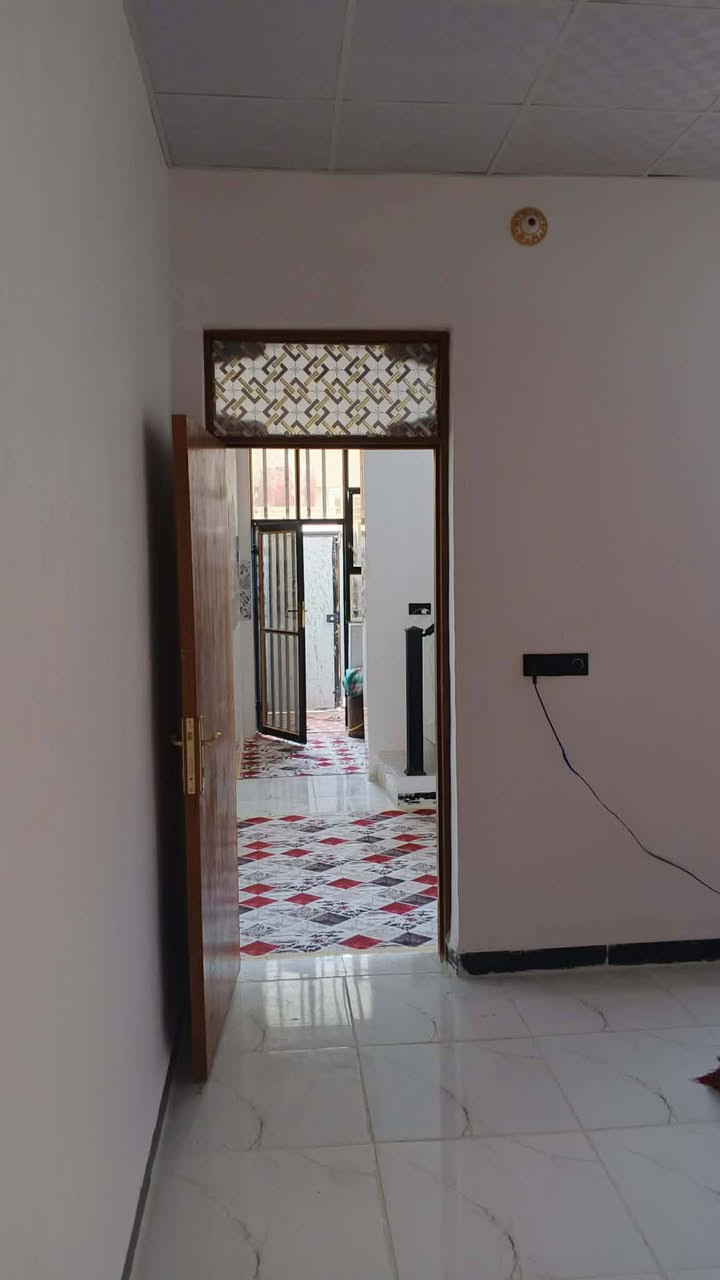 50متر قريب للشارع وخدمات كامله
بسعر 24 وبيه مجال العنوان مقابيل ملحق قريه الغدير

للاستفسار اتصال ***********
