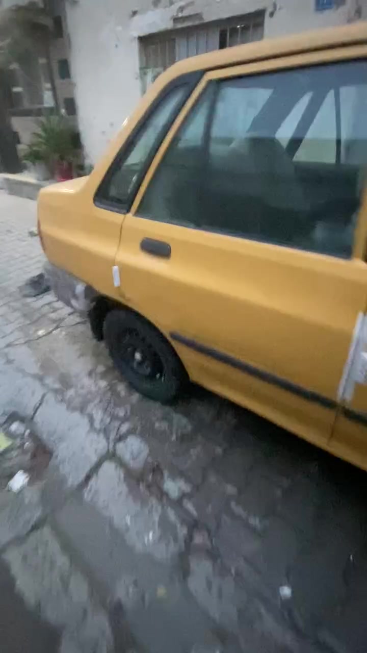 سلام عليكم من رخصت الدمن الكروب سايبه مديل 13 سياره حلوه ومرتبه شوصيها مكفولات غرفتها حلوه السياره ما نقصها شي ٣٣ واستفسار اكثر خابرني وتدلل ***********
