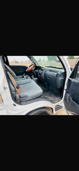 كيا محرك 2700 براد موديل 2012 سنوية جديدة وهزة جديدة وتحويل ثاني يوم 
القمارة مصبوغة كلهة من غير دواخل كلهة مكفولة 
السعر ١١٥ وبيهة مجال 
العنوان بغداد 
رقم *********** بغداد
