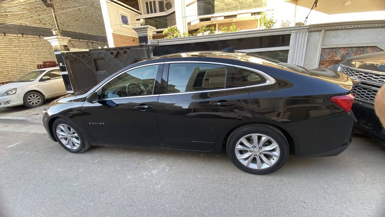 شيفروليه ماليبو 2019 
فئة LT
رقم بغداد خصوصي السيارة باسمي
قطعتين صبغ جمالغ خلفي ربع صبغ  وصندوق  تبديل نفس اللون 
السيارة عليه ادامه اي ضوء بالدشبول مااكو الحمدالله حلوة صارلها سنة وشهرين عندي 
موصفات تدفئة المقاعد و بصمة وشاشة و مقاعد كهربائية 
رقمي *********** 
السعر 120 ورقة مكانها بغداد الغزالية
