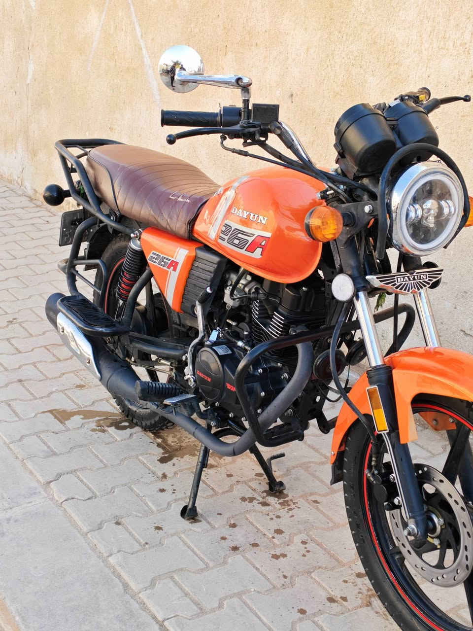 سلام عليكم شباب دايون رقم وسنوي مداور ثانيوم2023 محرك 150درجه كله عل بلاد معايزه برغي تجي شوفه احلا من صوره سعر خاص وهاذ رقمي ***********  تحياتي لجميع 🕴
