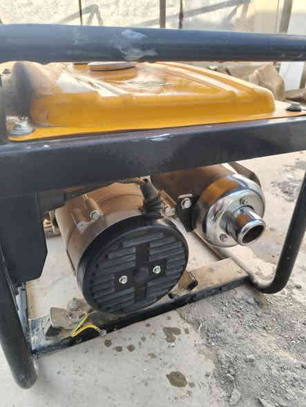 مولیده ی 12 ئه مپیری مارکه ی جیتا لوک یه ک هه فته ئیشیکردوه تازه و بیکیشه یه به نیو هندر ئیشه کات نرخی 250 هه زار

له سليمانيم

0771 736 2488 السليمانية
