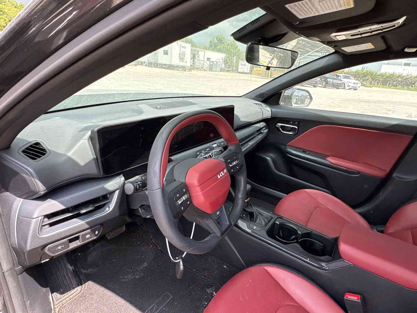 K4
جيتي لاين فولل اعلى فئه
سياره بنراما ع طول السياره 
ماشيه 5الف
بدون ايرباك وبدون دواخل
سياره شغاله وماشيه

حاليا بالحره السياره كلش حلوه
أو تريد داخلها كتاب الشهداء أو حره 
السعر119وبيه مجال 

الاستفسار ع هاذ رقم ***********
