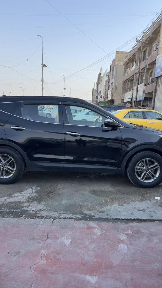 السلام عليكم
سيارة سنتافي للبيع

وارد امريكي 

موديل 2018

محرك   2500

4   سلندر

5   راكب

اللون اسود

اضواء ترحيب

بصمة تشغيل

بصمة ابواب

حساسات امامية

حساسات خلفية

اضواء ترحيب

كامرة 

ثلاث انظمة قيادة 

(  عادي  — ايكو —  سبورت )

مثبت السرعة

كشنات تدفئة

كشن السائق كهرباء

بلوتوث

AUX

اشارت بالمري

تحكم استيرن

مثبت السرعة

الصندوق بصمة

الارضية دوشمة جلد درجة اولى

الكراسي دوشمة جلد درجة اولى

منفذ شحن موبايل امامي عدد  2

منفذ شحن موبايل خلفي

منفذ شحن  USP

قطعتين تبريد امامي و خلفي

تبريد السيارة  ثلج ❄️ 

تدفئة السيارة درجة اولى

السيارة ماشية  71  الف ميل

السعر   165  ورقة

الضرر موضح بالصور

الاتصال على الرقم 

***********
