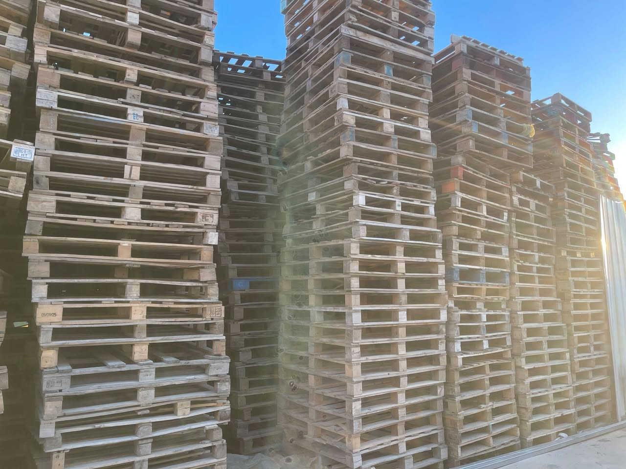 سكيب نضيف جدن المكان بغداد اليوسفية قرب علوه الرمل رقم الهاتف ***********
