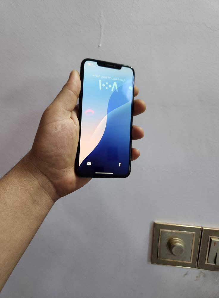 بيع مستعجل ايفون XS ماكس مبدل بطارية الباقي كفالة سعر 180 رقم الهاتف ***********
