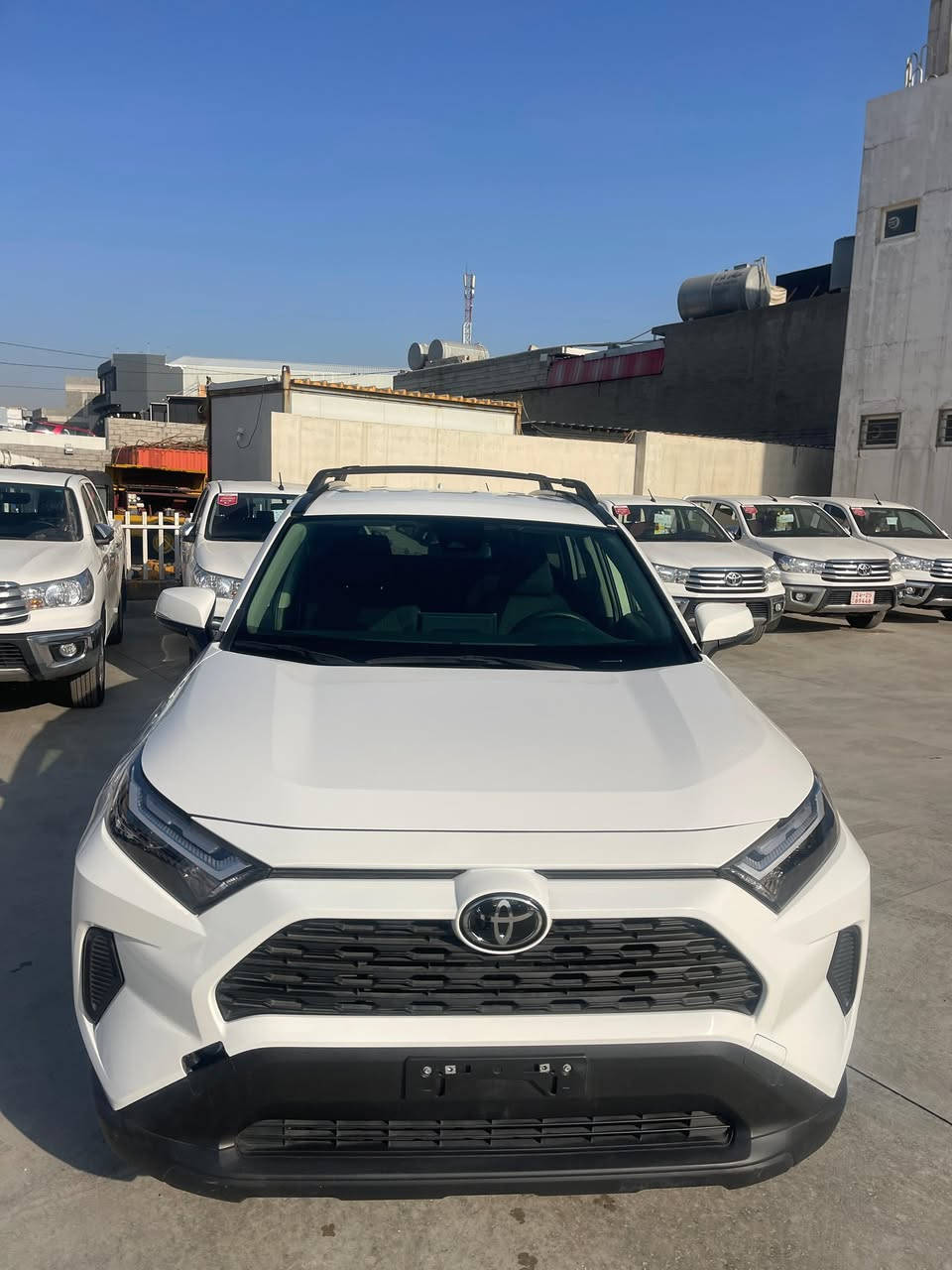 راڤ مۆدیل ٢٠٢٥ 
مواسەفاتXLE 
ئەمریکی HEV هایبرید 
قتع واحید صبغ 
چامغ غلفی فقد 
ارباگ پردە طاک راجع بیلادی بدون دواخل 
مواصفات 
تجی AWD 
ویلکپات
لایتات عدسە 
رادارات امامی جانبی
بصمە 
 ماشی 2000 mile
ویا شهرین 
تترقم شمالی 
اربیل سلیمانیە دهوک
محرک گیر کفالە
سعر258$ مجال 
لل استفسار 
***********
