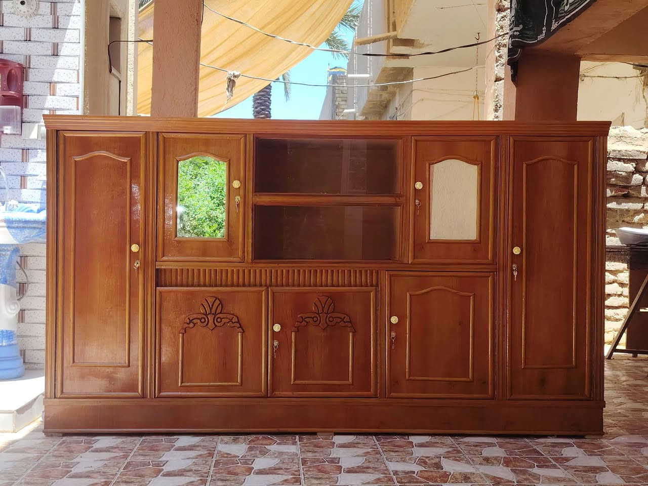 بوفيه مترين ونص تسكام فول نضيفه كلش *********** واتساب أو خاص
