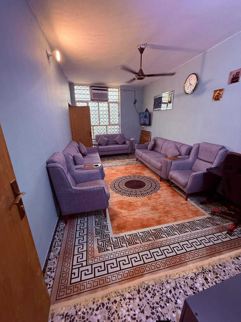 بيت للبيع جديد زراعي سند 25 ملك شخصي إقرار محكمة  مساحة البيت 100متر واجه 5 نزال 20 والمنطقة من ضمن القرار الجديد تتحول سند طابو صرف السعر  43 مليون بي مجال بسيط كولش الموقع بغداد منطقة بوب الشام يم مجمع الأرض الزكية مدخل المعسكر الاتصال على الرقم ***********
