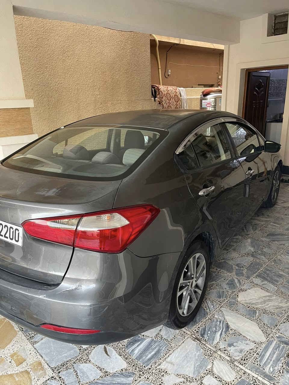 السلام عليكم 
سيراتو خليجي
-موديل 2013
-مكينه 1600 دوش
-تبريد قطعتين
-تحكمات ستيرن
-كامره شاشه كاربلي واندرويد اوتو
-رقم أربيل انكليزي 
بيها باب صبغ وشويه بارد 
سونارها داخل المنشور 
مكاني الفلوجه 
السعر :108$ ورقه
***********
