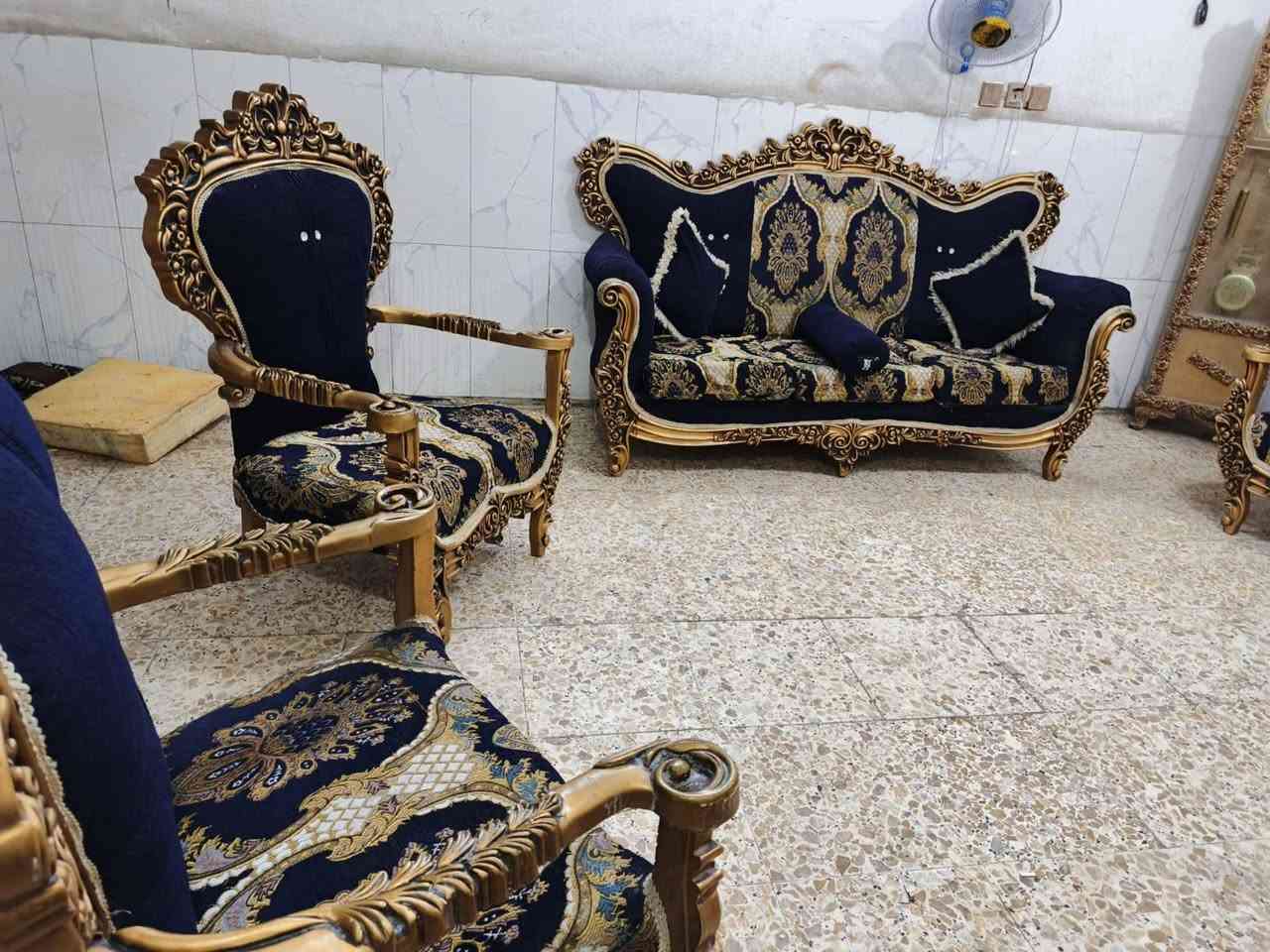 تخم 10 مقعد نظيف
سعره 450 وبي مجال مكان
 البياع يوجد توصيل بكروه ب واتساب
 ***********
