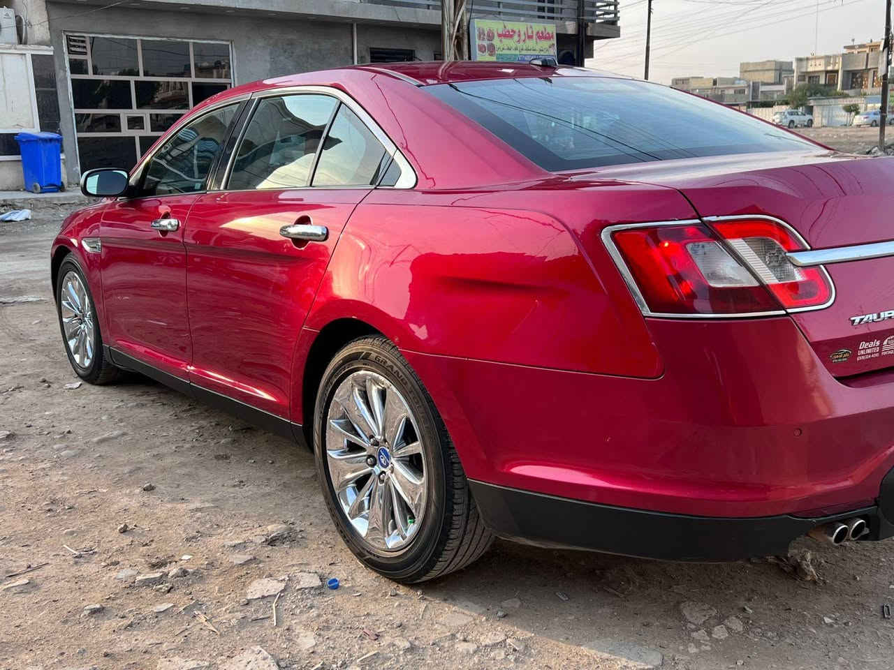 السلام عليكم 
فورد تورس 2011 كفاله فئه لمتدد سيارة جاهزة بدون نقص كير مكينه كهربائيات كفاله 
صدر خلفي أمامي 
تخم تاير 
باتري بلكات نوزلات عبوة فيت بم جديدة ادامه كاملة 
____________________________________________
مواصفات 👇
1_داخل 7الوان
2_كشنات جلد احمر بلاد موشغل العراق 
3_حساسات خلفيه 
4_ويل كب كروم 
5_مري نيكل يدات باب نيكل 
6_سماعات سوني دمام بلادي 
7_دشبول صاج اسود ملكي 
8_خزن ميموري 2كشن كهرباء 
9_شفتات ستيرن 
______________________________
وسيارة رقم سليمانيه الجديد تحويل او وكاله شرط مكاني بغداد الغزاليه سعرها 108 ____‏‪***********‬‏
