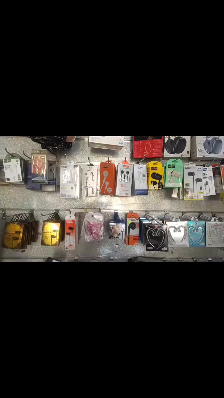 يعلن مركز القمه للموبايل
عن توفر لدينا جميع انواع السماعات 
وتنزيلات في الأسعار العرض لفتره محدوده 
عنوان المحل بلدروز شارع المسعوديه اسم المحل القمه للموبايل 
ملاحظه يوجد خدمه توصيل محافظات 
با إدارة وإشراف 
سيد حمزه سبتي النداوي   محمد ابراهيم


**إذا كنت صاحب هذا الإعلان وتريد حذفه لأي سبب، رجاءا أرسل رسالة إلى الدعم الفني**