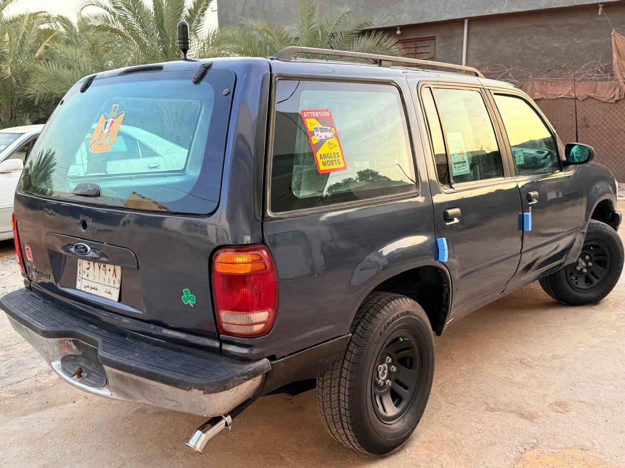 السلام عليكم للبيع فورد اكسبلور 1998 لون نيلي مكينه VVT-l فيشه وبطل مكينه وكير وحداديه بالكارتون تخم تاير جديد كهربائيات كلها شغاله غرفتها جديده منضومه زنون جديده رقم بغداد مشروع وطني سنويه لل 28 السياره مكفوله من الضربه بيها صبغ عام للجماليه اثر جراد فقط السياره جاهزه ما بيها أي نقص السعر 55 بيها مجال عنوان بابل *********** الهندية, كربلاء
