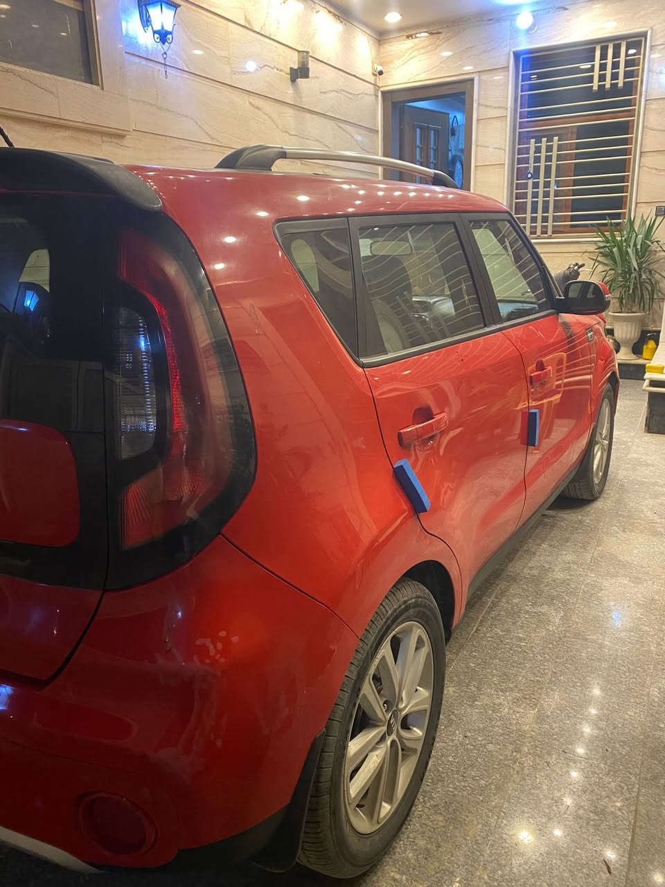 صول 2017 وارد امريكي
نص فول
مكينه 2000 
GDI 
ماشيه 51 ميل
حادثها بنيد مبدل 
ونص الدعاميه صبغ ونص الجاملغ عكس السايق
رايدها ب 122$ وبيها مجال 
العنوان بغداد 
***********
