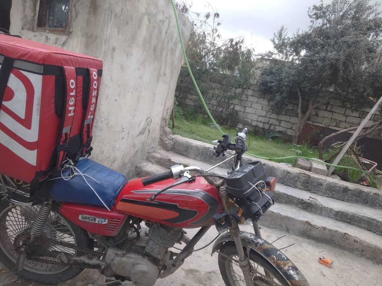 تايكر ٢٠مكينه مفتوح كلو شغال اشتغل بي  ويل خلفي صارلو يومين جديد واصلي تاير خلفي جديد تاير امامي جديد كهربائيات كلها شغاله قمجات جديده وناعسه تانكي نضيف بس مبدل مو مالها اشاير لايت مابي ينرادلو لايت لان اني حاط زنون بس اشيله لان احتاجه بدراجتي الخ سبب البيع راح اشتري دايوان السعر 300التفاصيل علواتساب فقط مامتواجد فيس فقط اتصال او واتساب ***********هاذا رقمي
