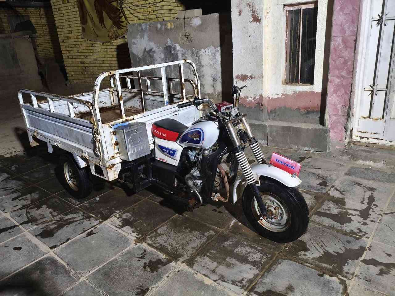 السلام عليكم ستوته للبيع موديل 15 أوراق أصولي كهربيات شغاله سلف وهندر 
محرك بيه امتيار 
مكان ناصريه مركز
سعر خاص 
***********
