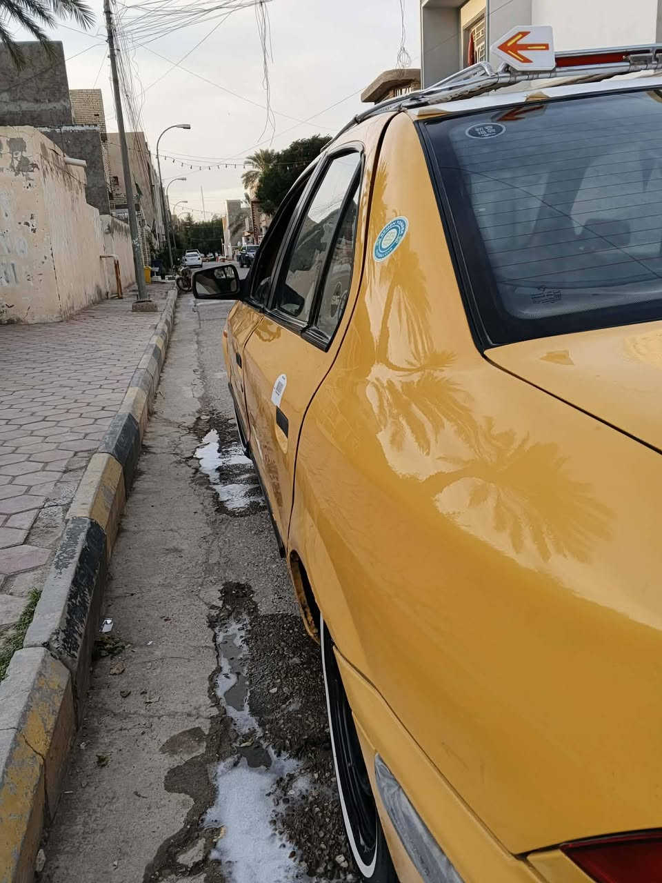 سمند 2011 كير ومحرك فول
تبريد شغال ثلج
صدر جديد  خلفي وامامي 
رقم نكليزي واسط ومكانه واسط قضاء الموفقيه 
السياره جاهزه وخير من الله
شرط المداور 
***********
