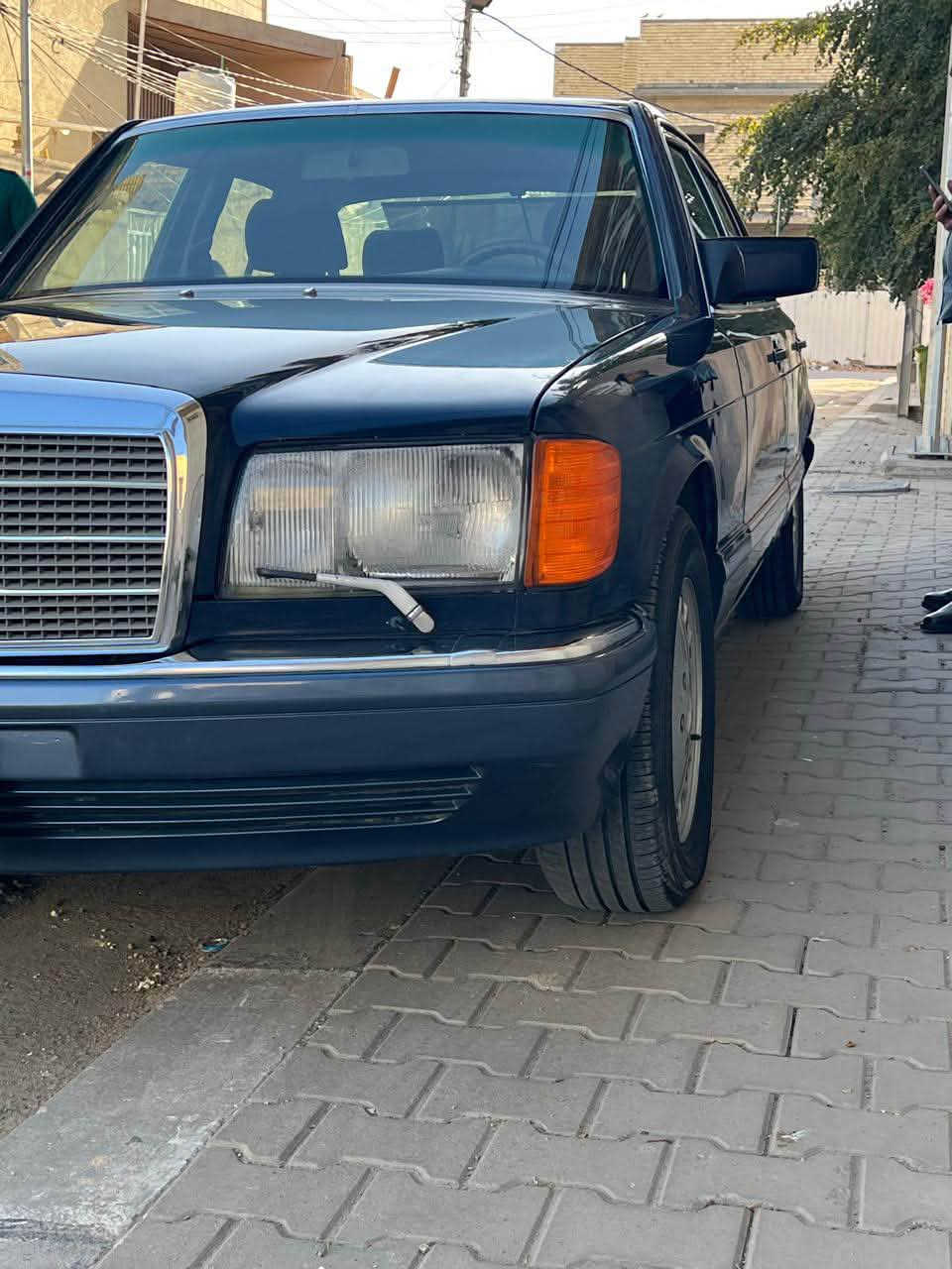 مكلف بالنشر….
سيارة مارسيدس جامبو 89 se سيارة بلادية على وضع الشركة كفالة رقم بغداد تحويل ثاني يوم 
كهربائيات كاملة 
تبريد قطعتين بيانوا كامل مكمل 
مكينة و كير بلاديات شرط الفحص 
دبل هورن و دبل فيتبم و دبل مروحة 
فتحة سلايد طكتين 
تخم تاير ياباني جديد 
صدر السيارة كامل جديد مشتغلي
بردة كهرباء 
عده السيارة البلادية مال شركة كامل 
كراسي امامية كهرباء 
تدفئة كشنات 
غرفة نظيفة و داخلها كلش حلو 
السيارة ماشية 95 الف حقيقي 
سيارة جاهز و بلادية تراي للبصرة بشرط 
السعر 95 ورقة و بيها مجال 
السيارة بغداد بحي الجامعة لليحب يشوفها
رقم صاحب السيارة 

‭+964 787 380 2111‬

‭+964 774 860 8060‬
