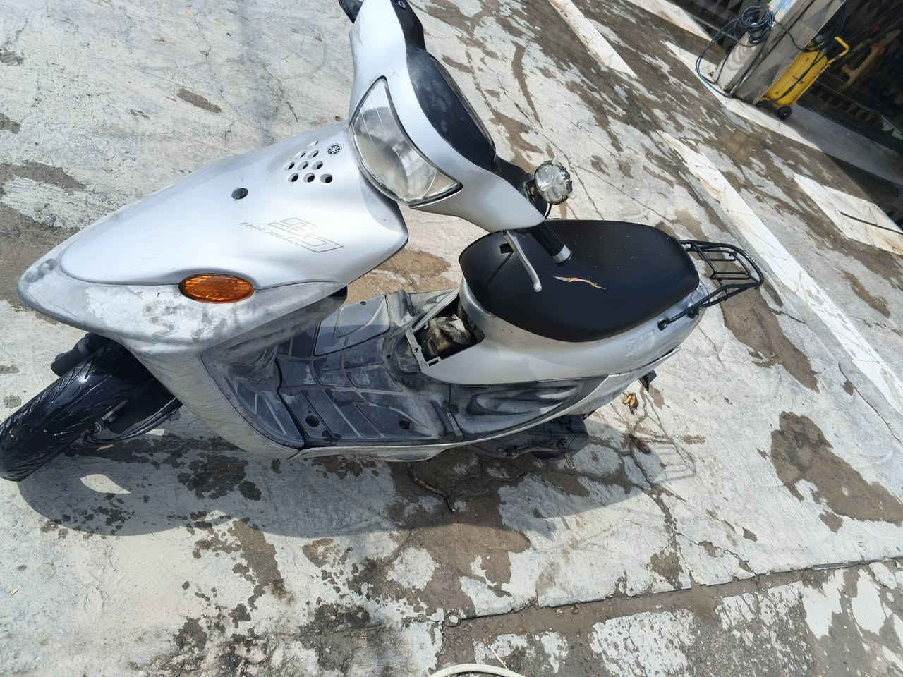 سلام عليكم
دراجه بيجي للبيع 
دراجه كامله مكمله عوزه تريشه وقبق دهن 
دراجه ما مفتوحه  مكاني ناصريه مركز 
الـرقم *********** راسل واتساب
