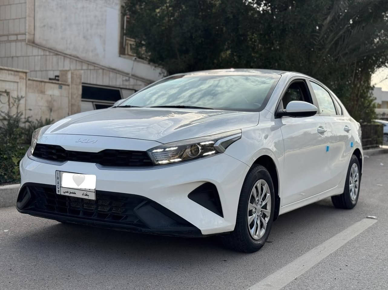 السلام عليكم
سيراتو
٢٠٢٢ 
خليجي
مكفولة من الضربة والصبغ والتبديل فقط بيها مكانين بارد بدون فتح بدون اي شي
كير ومحرك مكفول 
محرك دوش
لايت لد
تبريد ثلج
ترايها كلش حلو 
ماشية ٤٨ الف كم 
رقم بغداد  مشروع وطني 
سيارة حلوة وجاهزة من كلشي
السعر  ١٥٠  ورقة 
العنوان بغداد حي الجامعة
الرقم ***********
