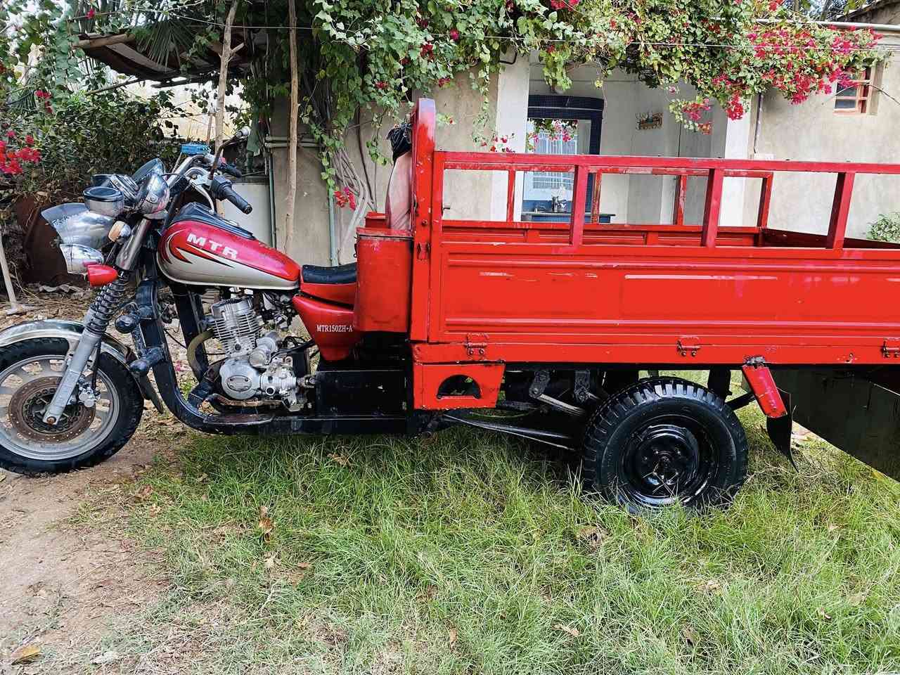 للبيع ستوته نضيفة MTRسنويه ورقم اسود مكاني الكوفة السعر 700 وبيها مجال تفاصيل اكثر اتصال ع هذا الرقم ***********
