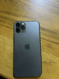 ايفون ١١ برو • ٢٥٦ • بطارية ٨٢٪