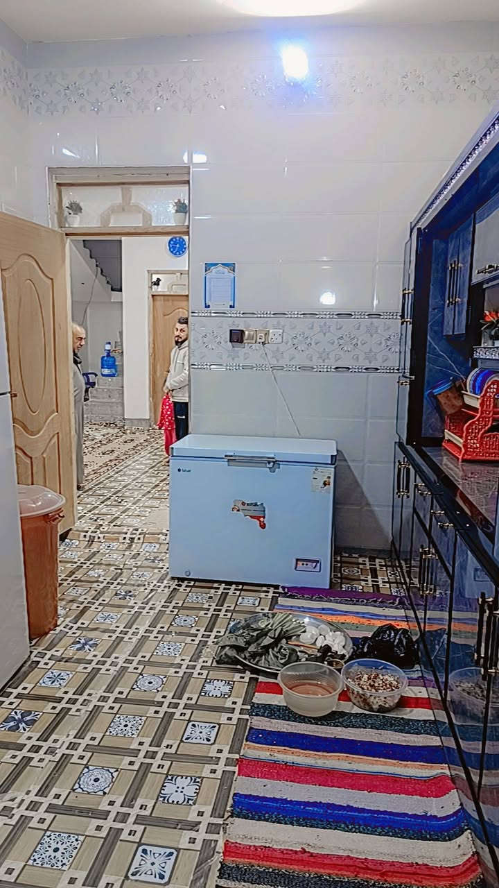 للبيع مشتمل في الجولان الثانيه مساحه البيت 150متر 
استقبل 
مطبخ 
صاله كبيرة 
غرفة نوم وحده 
حمام 
صحيات 
بناء طابوك جديد 
شارع 8متر ونص 
السعر 51وبيه مجال لشراي استفسار على الرقم التالي 
*********** موجود واتساب
