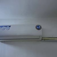 مكيف طن ونص • شغال ونضيف • قابل تفاوض