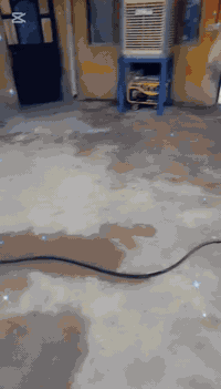 بيت مساحه 110 بناء غرفه وستقبال وصاله ومطبخ وصحيات قريب عل شارع عنوان ...