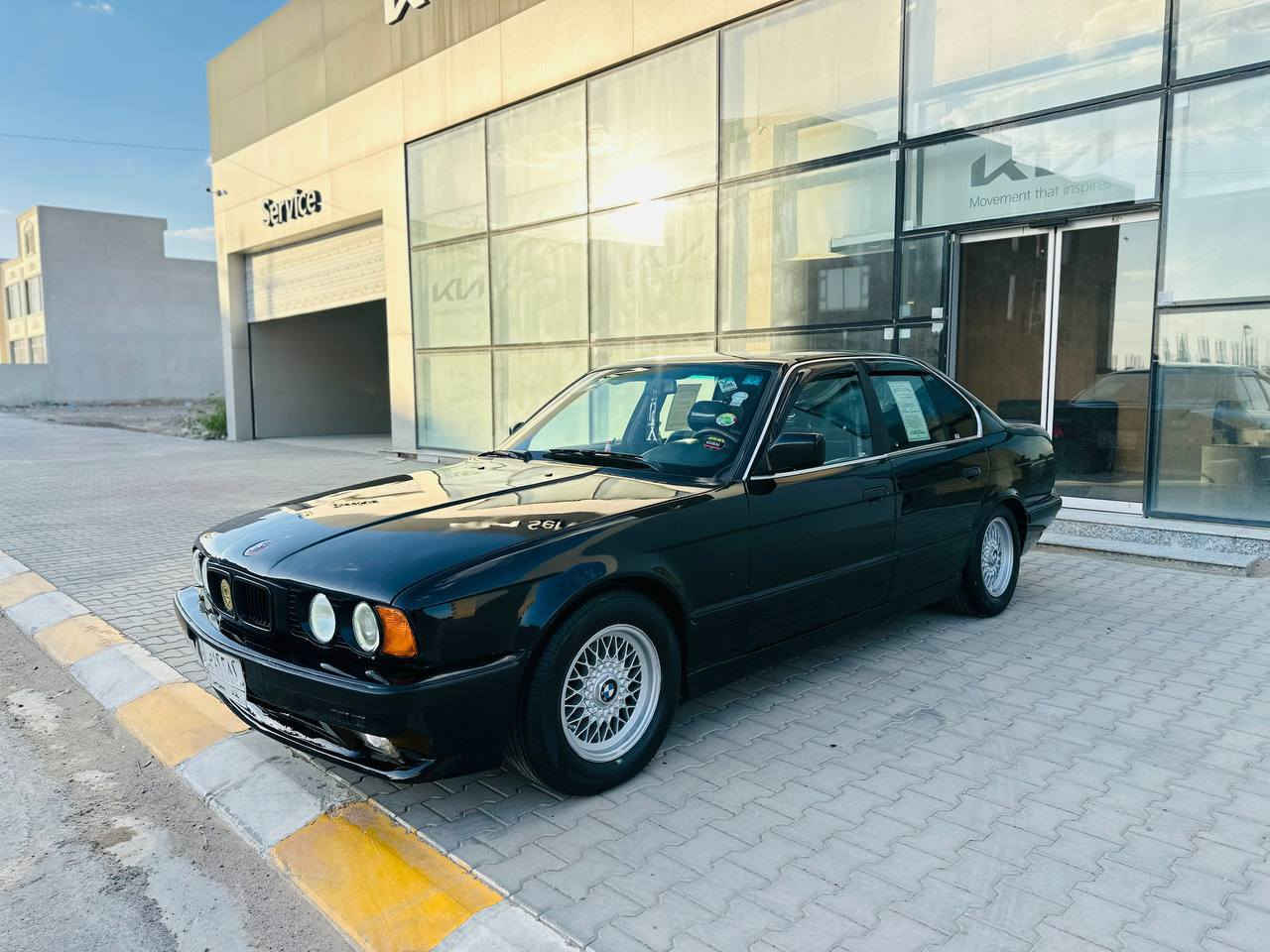 للبيع BMW
525 اصل 
مسكر عدل
بجم عريض
موديل 1991
محرك شرط 
كير شرط 
تبريد❄️
تدفئه 🔥
تخم تاير جديد
كشنات جلد
بدون قطرة خياس
كهربائيات بلاد كله شغال
مرايات منفصل
4 بطاين جديد
رقم بغداد تحويل مباشر
سنويه لل 28 مشروع وطني
صبغ جماليه فقط بدون ضربه 
الداخل نضيف حييل
مكان السياره تكريت 
السعر 60 وبيه مجال قليل
للستفسار ***********
