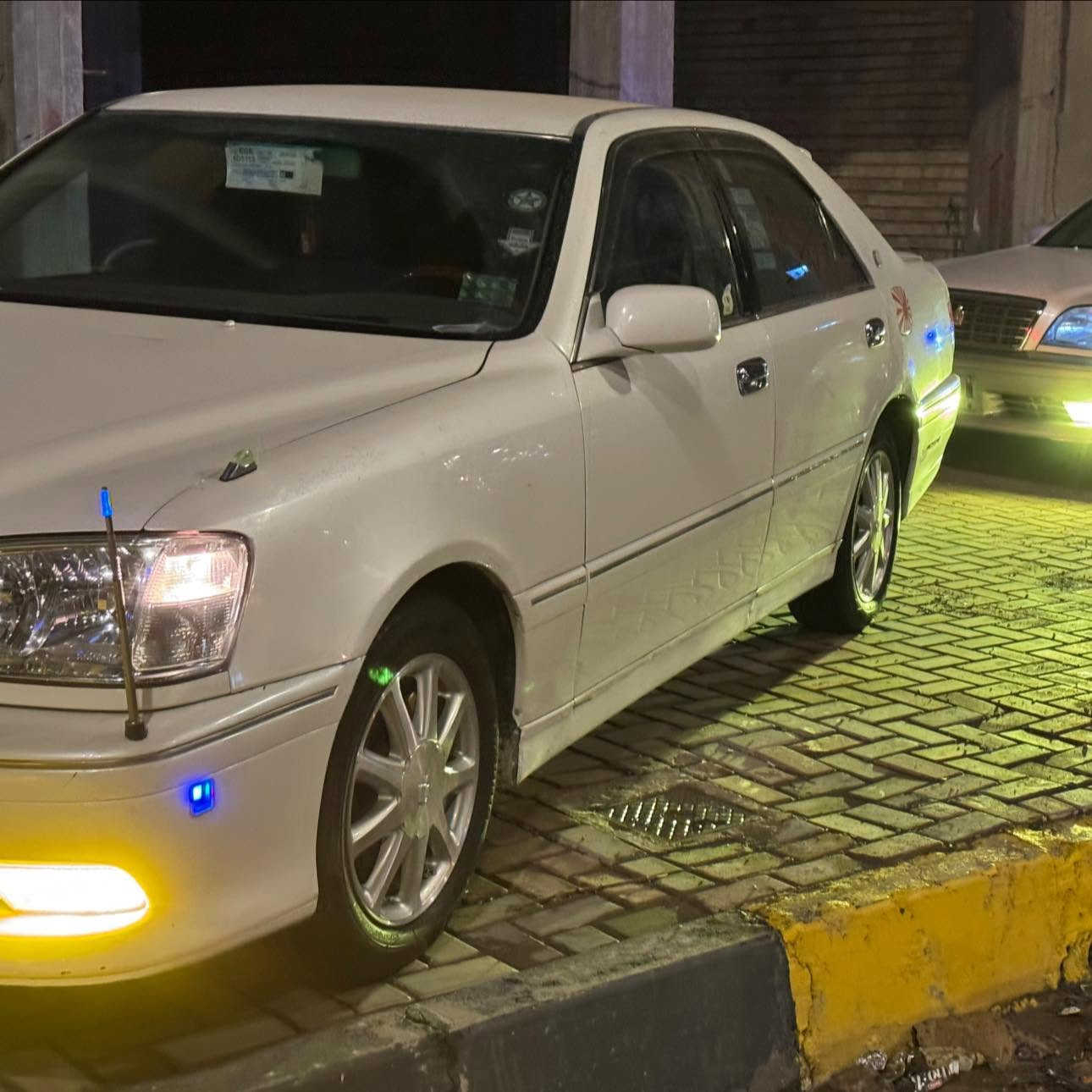 السلام عليكم ملكه كراون لون ابيض صدفي للبيع أرقم بغداد تسجيل جديد حرف ز بسمي قرار (48) السياره بسمي السنويه ل ٢٨  او ثاني يوم مداور مكفوله عده كصه قماره السياره شرط جديده ماناقصها برغي 

فول موصفات 1/1 عده الفتحه 

✅4دكم اصل 

✅تبريد قطعتين امامي وخلفي

✅ثلاجه خلفيه 

✅ تحكم استيرن

✅مكينه ديفور الكبير المرغوب 

✅شاصي 75

✅برده خلفيه 

✅اربع كشنات كهربائيه 

✅مري شفط 

✅ستيرن كهربائي

✅كروز مثبت سرعه

✅مشغل اقراص 

✅شاشه كرستال ترحيب

✅لايت امامي وخلفي كرستال 

✅ويل نجمه

✅اريل امامي وخلفي 

مكاني قضاء بلد 

للاستفسار الاتصال برقم او المراسله 

***********‬
