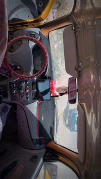 طيبه. ٢٠١٧ بيه بارد بل باب الخلفي على كد شبر  فقط  نقصه بس تايرات.كلشي...