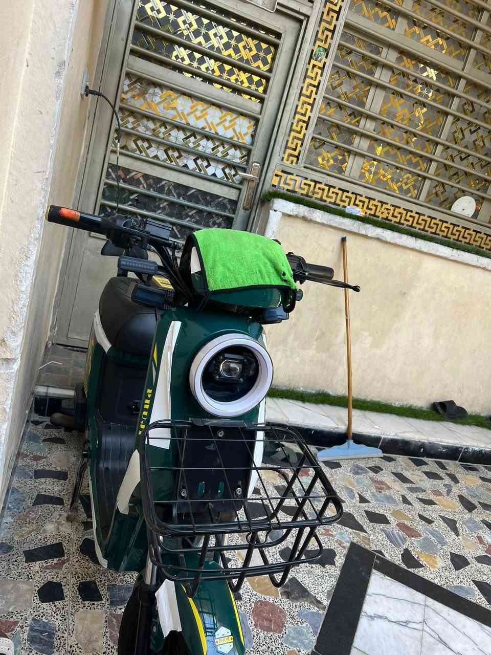 دراجه شحن نوعيه ارتسعه موديل 2026 مستخدمه 4 شهر سعر 450وبيهه مجال قليل           مكاني بغداد رقم هاتف ☎️ ***********
