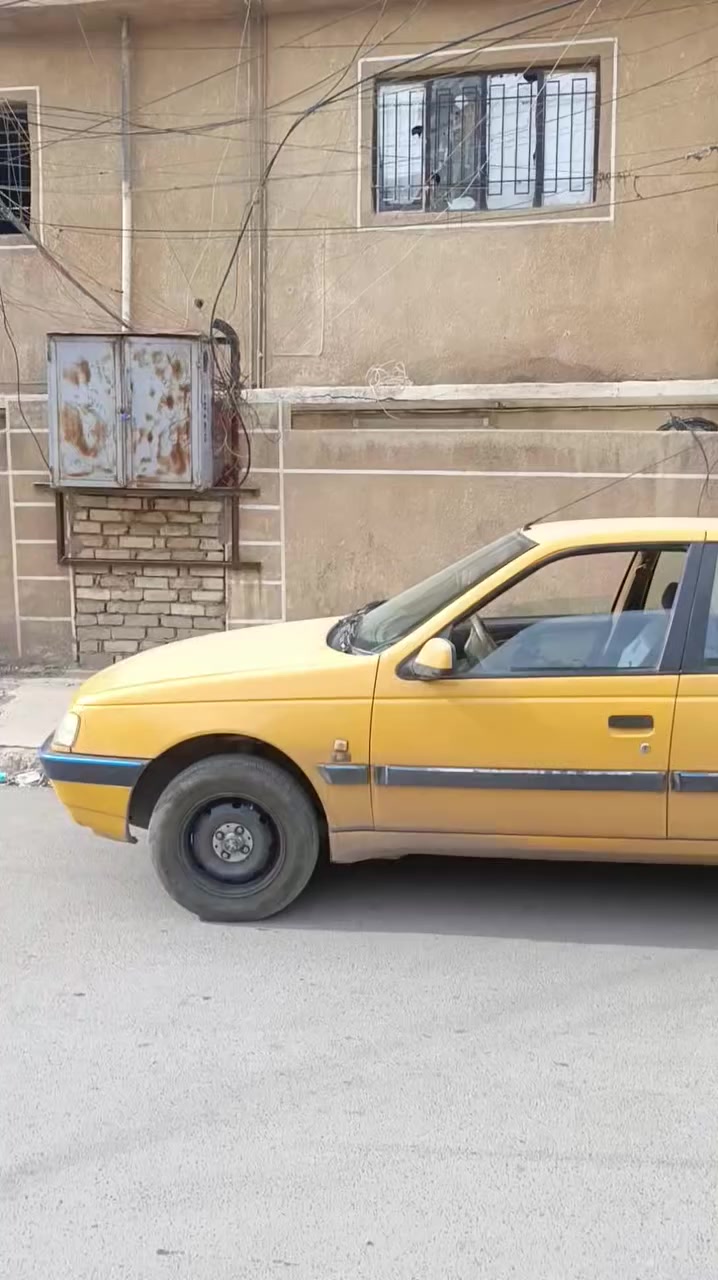 بيت جبير ثلاث غرف نوم للايجار نهاية شارع 60 خلف أسواق نورس ايجاره 550 من الأخير ***********
