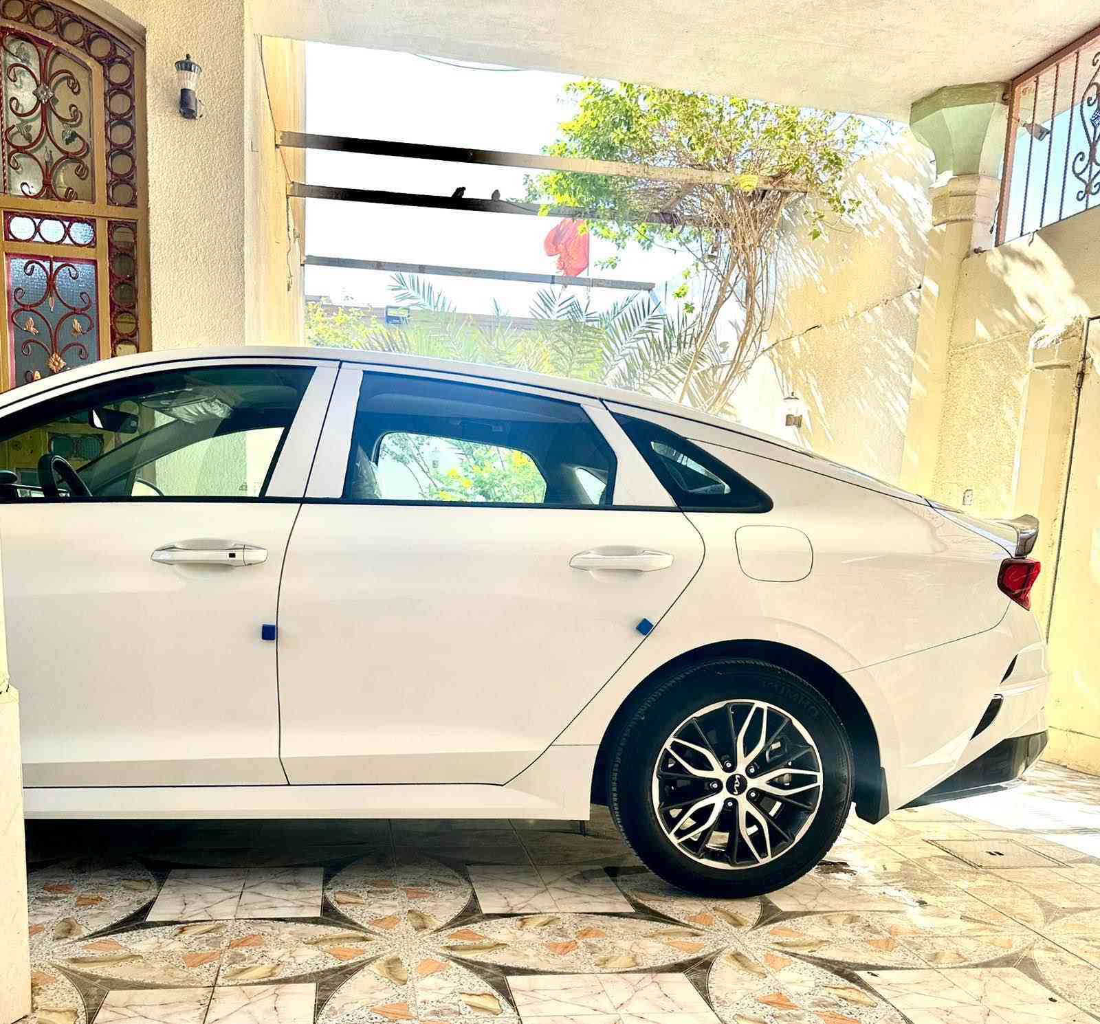 السلام عليكم 
سياره k5خليجي للبيع 
مديل 2023
سياره جديد مكفوله كفاله عده بارد صبعين 
محرك 2.500 
8نمر الكير 
الموصفات 
سايد بريك كهربائي 
تشغيل عن بعد 
ايشاير ترحيب عند القتراب 
لد الخلفي شغل كله 
ماشيه 50   الف
دخول ذكي 
تشغيل بصمة
مقاعد السايق كهربه
المقاعد جلد 
مثبت سرعه 
خمس وضعيات القياده 
مري شفط
تبريد قطعتين 
ابل كاربلي 
حساسات 
تخم تاير جديد 
كامر دواره
السعر 213 وبيهه مجال 
العنوان البصرة ابو الخصيب 

*********** ابو الخصيب, البصرة
