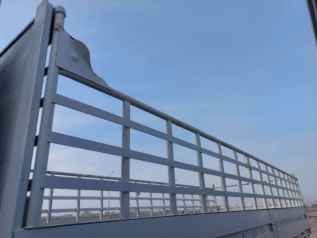 سلام عليكم دعاميه مال اتيكو بلاديه وقواعد مال بكلايتات  ومحجر بوري للبيع  طوله ٧٢٠ ورتفاعه ٧٥ وارتفاع الصدر ١١٠ مكاني ديالى الخان ***********
