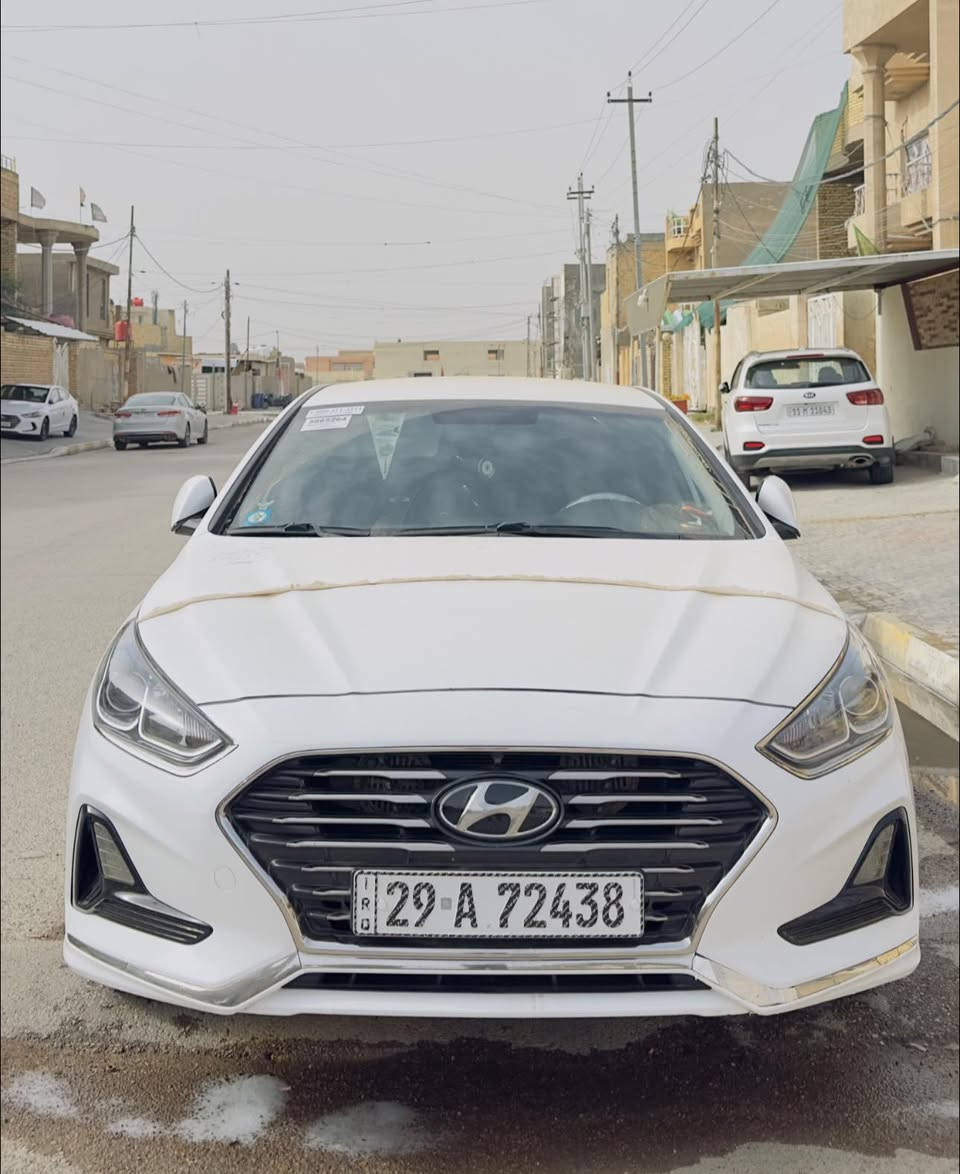 سلام عليكم سوناتا 2020 اصل وارد كوري غاز بلاد اصل سياره خير من الله كلشي مناقصها مواصفات معروفه مري شفط نقاط عمياه كشنات جلد تبريد قطعتين بيها صبغ قطعتين فقط بكوريه ولباقي كله كفاله كير مكينه 2000كفاله  تحويل ثاني يوم سعرها 165 وبيها مجال مكاني كوت ***********
