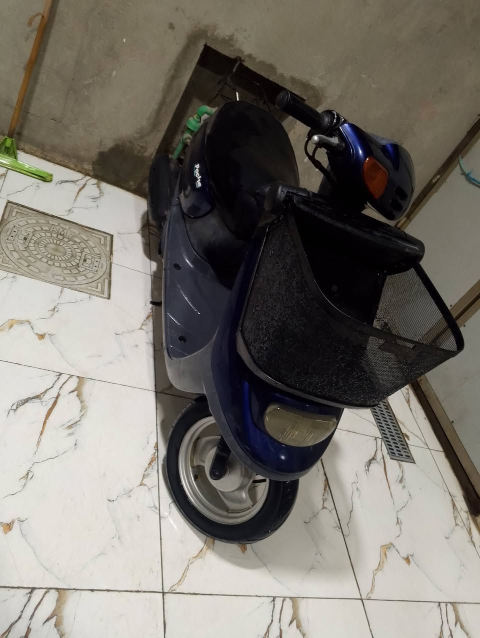 سلام عليكم للبيع منغولي كفالة عامه من كلشي شلعه ومعدل قويه كلش الدراجه مابيه برغي نقص اخت الحاويه جديده كلش كفراته بلاديه كلشي بيه بلادي مكاني كربلاء حي العامل 
السعر 800 وبيه مجال ان شاء الله 
الاتصال
***********
