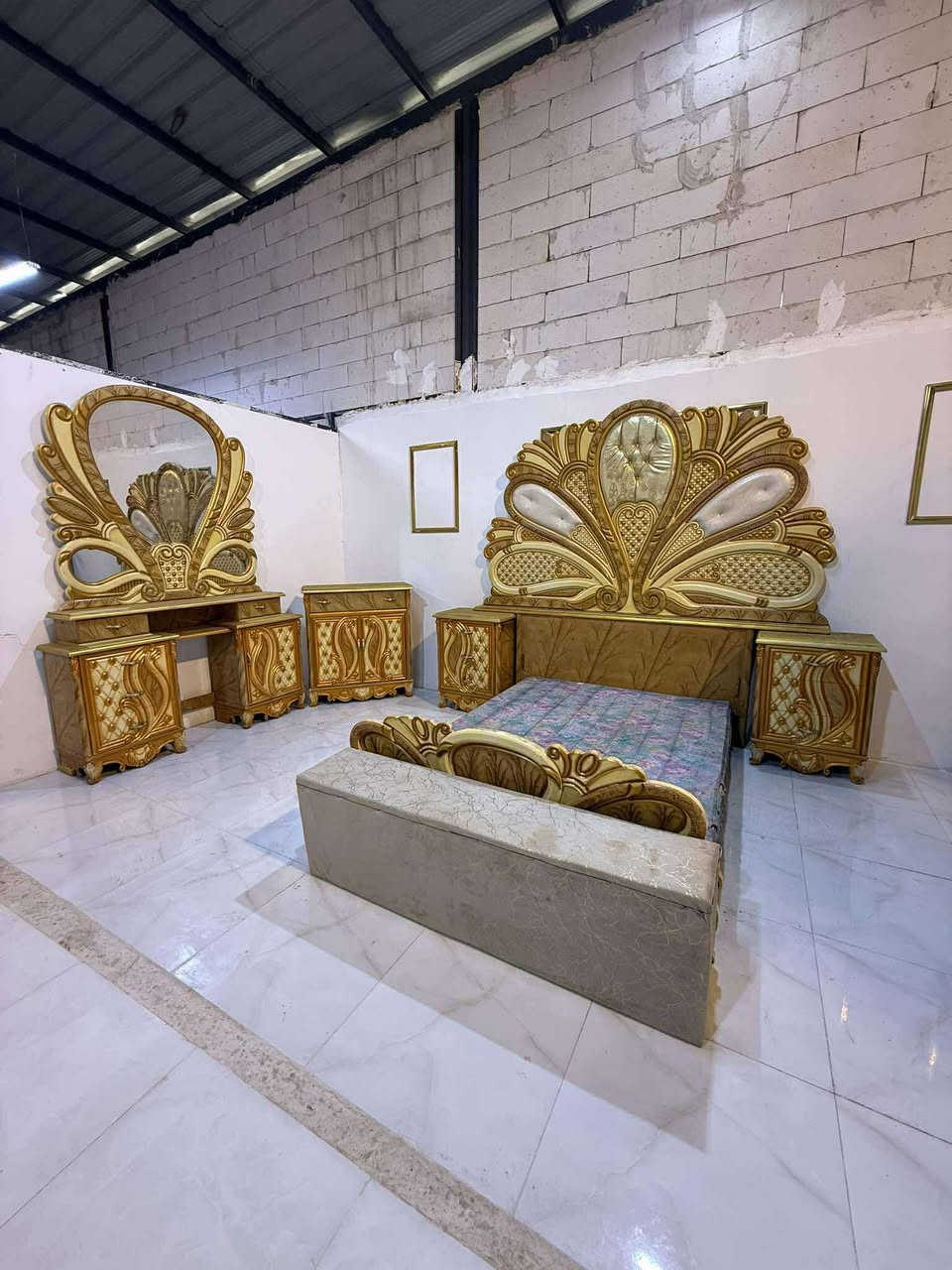 غرفه صاج داخل خارج صاج
السعر ٨٥٠ ٨٠٠ قفل
شد نقل داخل بغداد مجاني
نصافه ٩٠
٩ قطع 
جعب غزال 
لون مرمري صبغ حراري


**إذا كنت صاحب هذا الإعلان وتريد حذفه لأي سبب، رجاءا أرسل رسالة إلى الدعم الفني**